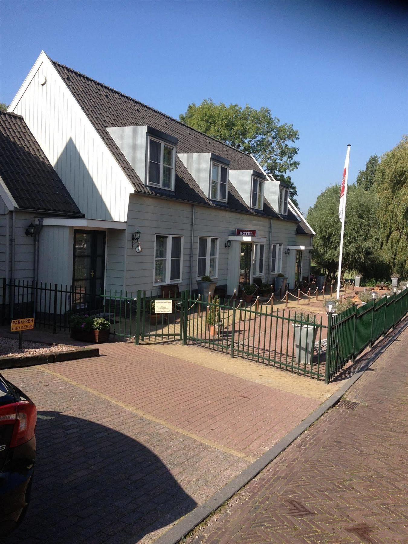 Amsterdam Village Hotel Exterior photo